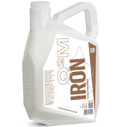 Gyeon Q2M Iron 4L dokontaminacja lakieru i felg, efekt krwawienia